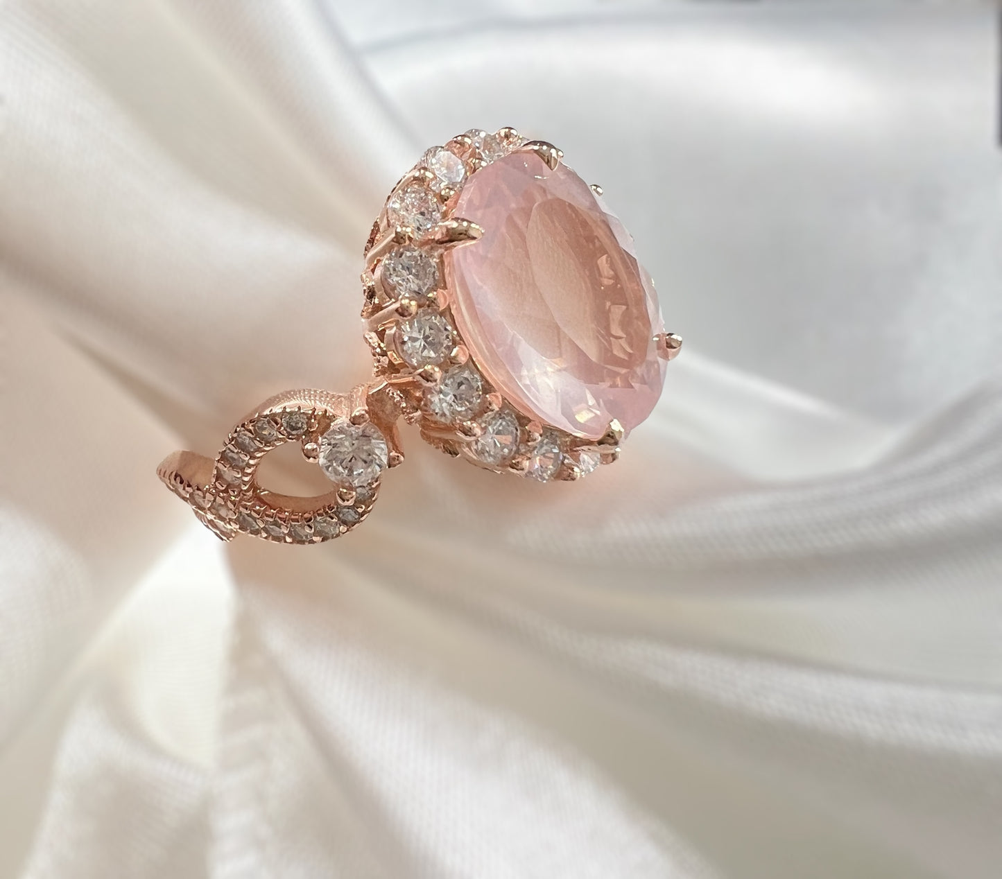 925 Sterling Silver Oval Cut Genuine Rose Quartz Infinity Band Ring in Rose Gold