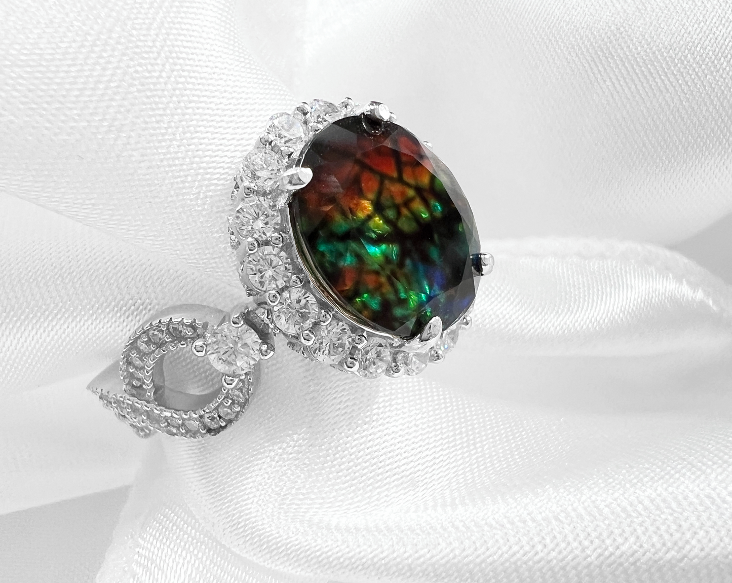 925 Sterling Silver Oval Cut Ammolite Infinity Band Ring