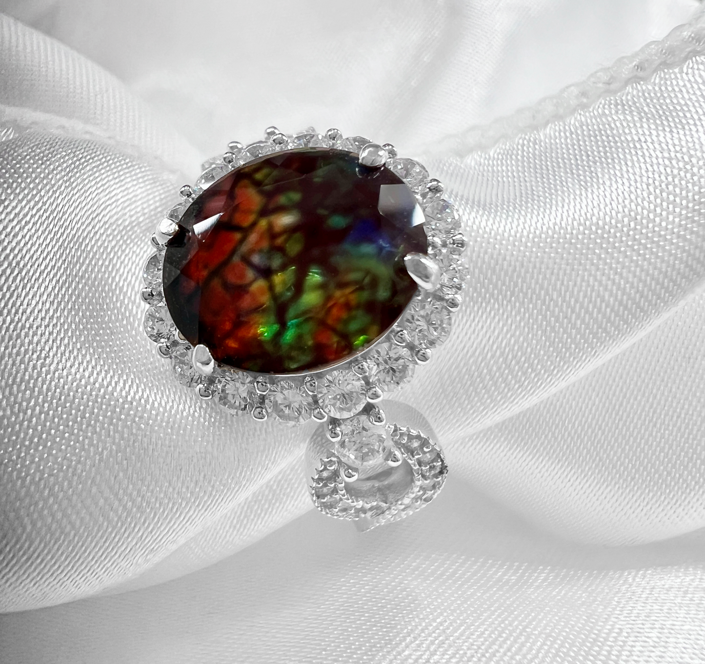 925 Sterling Silver Oval Cut Ammolite Infinity Band Ring